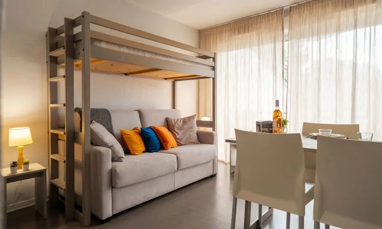 Studio à Hossegor acceptant les animaux, avec espace de vie fonctionnel, couchages confortables et ambiance bord de mer.