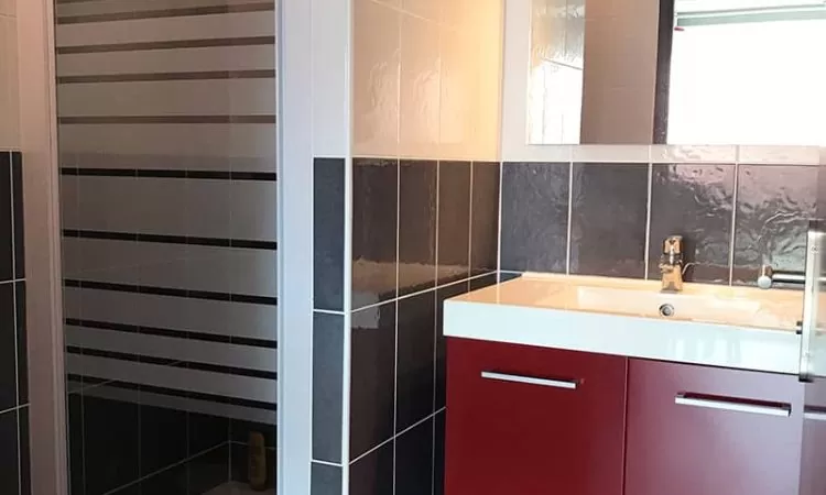 Salle de bain t3 luxe résidence plage centrale, location Hossegor dans les Landes